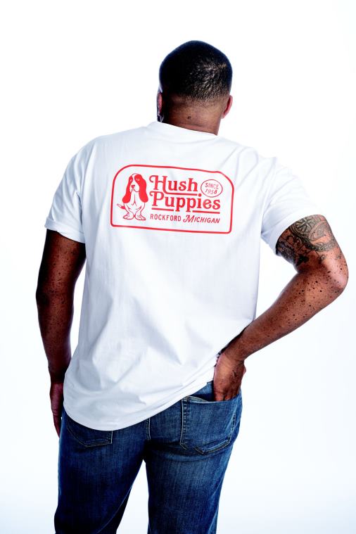 كو Hush Puppies رجال الرجعية الباسط كلب الرسم المحملة أبيض قمصان HZ8X4364